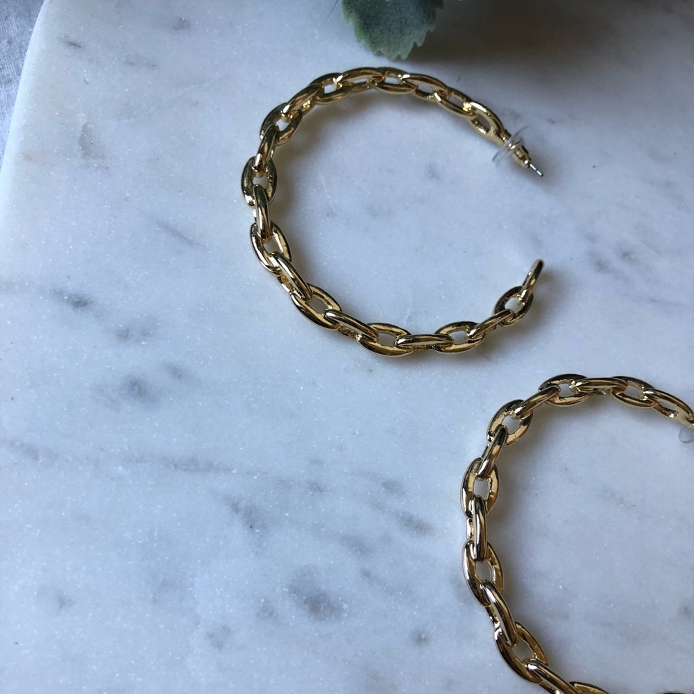 The Quinn - Linked Hoop Earrings - Picture 2 of 5